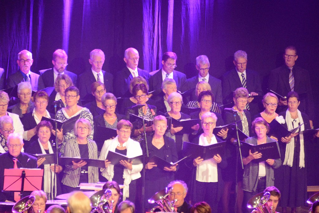 ../Images/Jubileumconcert 100 jaar Harpe Davids 032.jpg